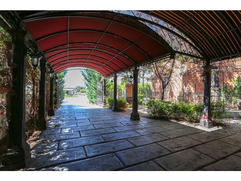 169 Havannah Street, Bathurst NSW 2795