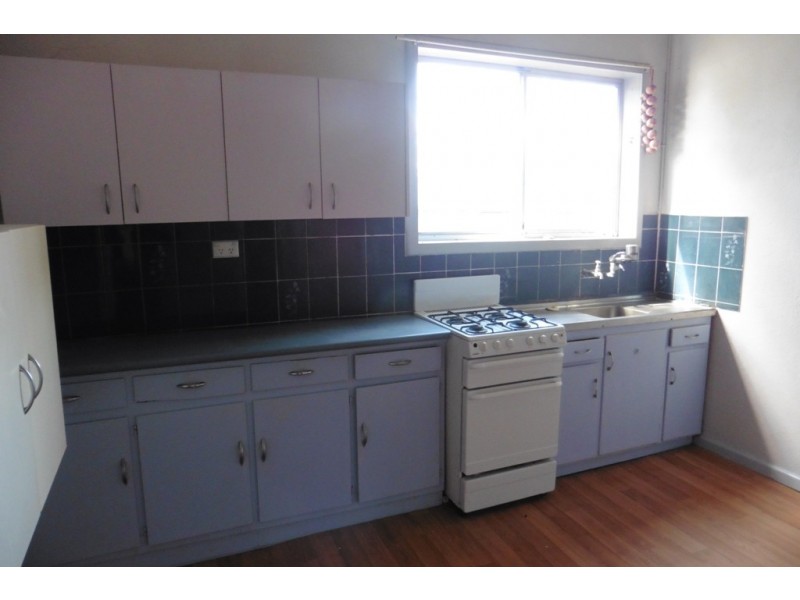28 Seymour St, Bathurst NSW 2795