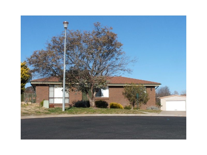 13 Trumper place, Bathurst NSW 2795