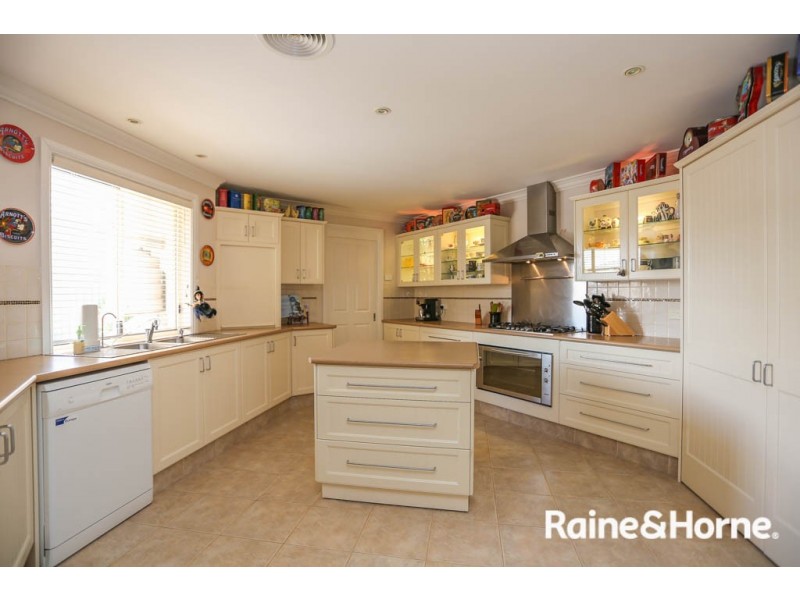30 Emerald Drive, Kelso NSW 2795