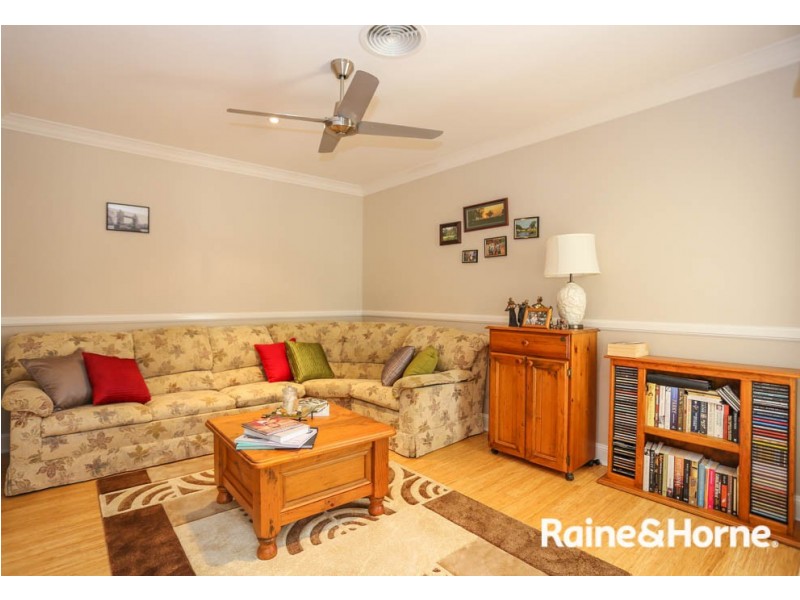 30 Emerald Drive, Kelso NSW 2795