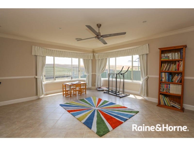 30 Emerald Drive, Kelso NSW 2795