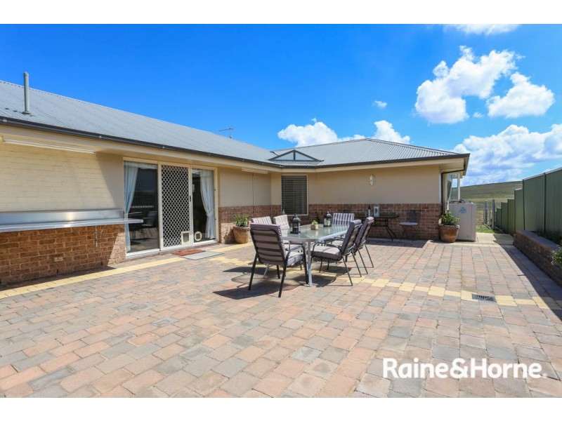 30 Emerald Drive, Kelso NSW 2795