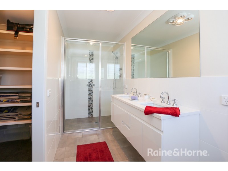 6 Barr Street, Windradyne NSW 2795