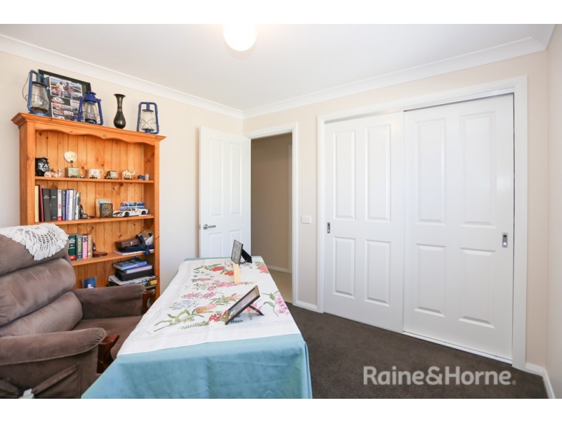 6 Barr Street, Windradyne NSW 2795