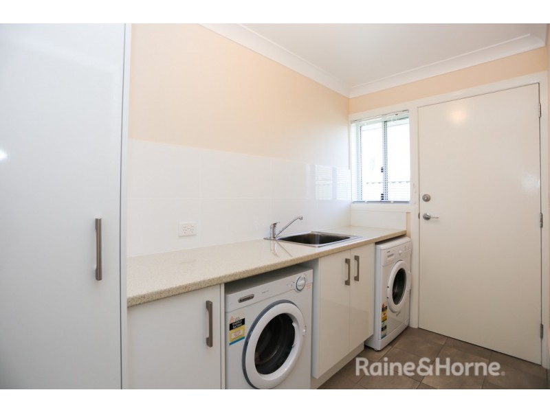 6 Barr Street, Windradyne NSW 2795
