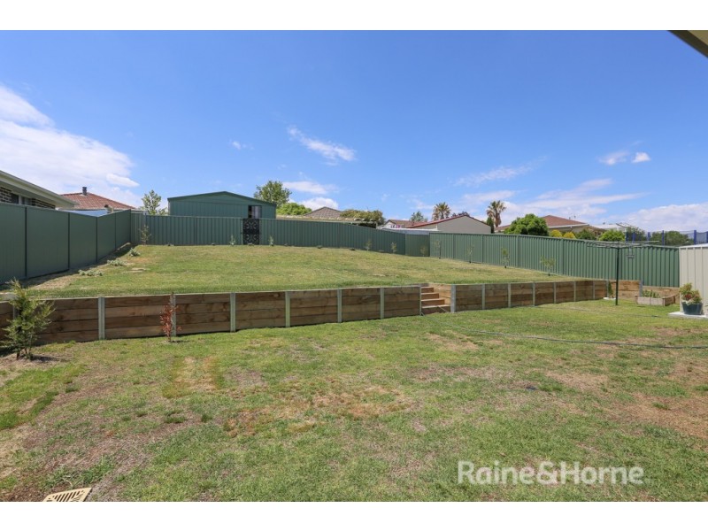 6 Barr Street, Windradyne NSW 2795