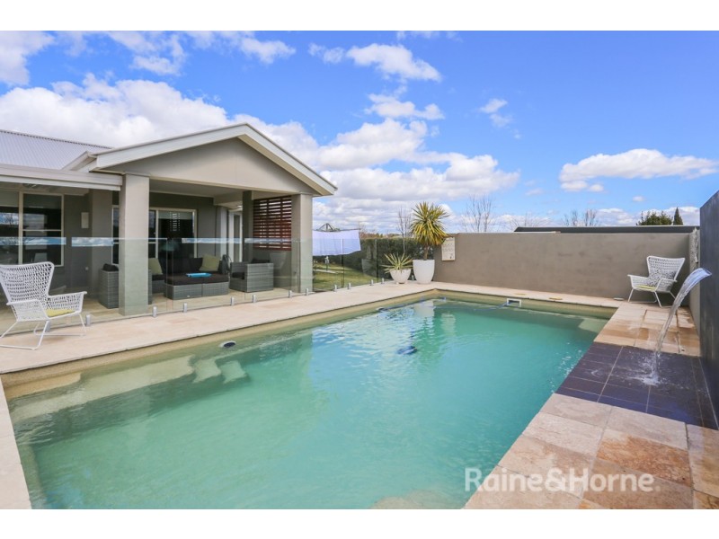 74 Blue Ridge Drive, White Rock NSW 2795