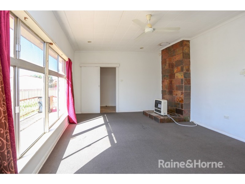 29 Perrier Place, Kelso NSW 2795