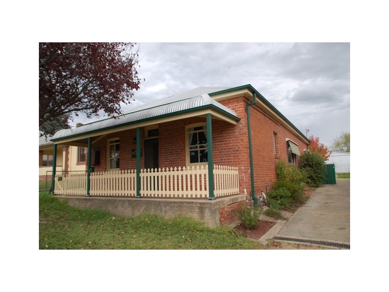 212 Rocket St, Bathurst NSW 2795