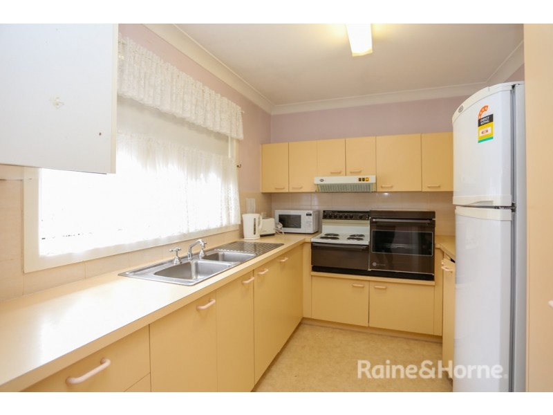 9/29a View Street, Kelso NSW 2795