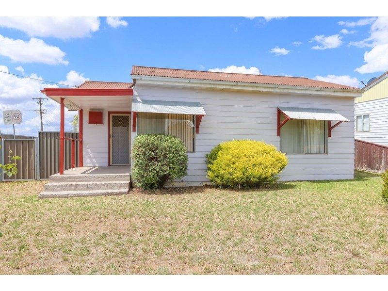 6 Pacific Way, West Bathurst NSW 2795