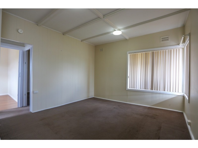 6 Pacific Way, West Bathurst NSW 2795