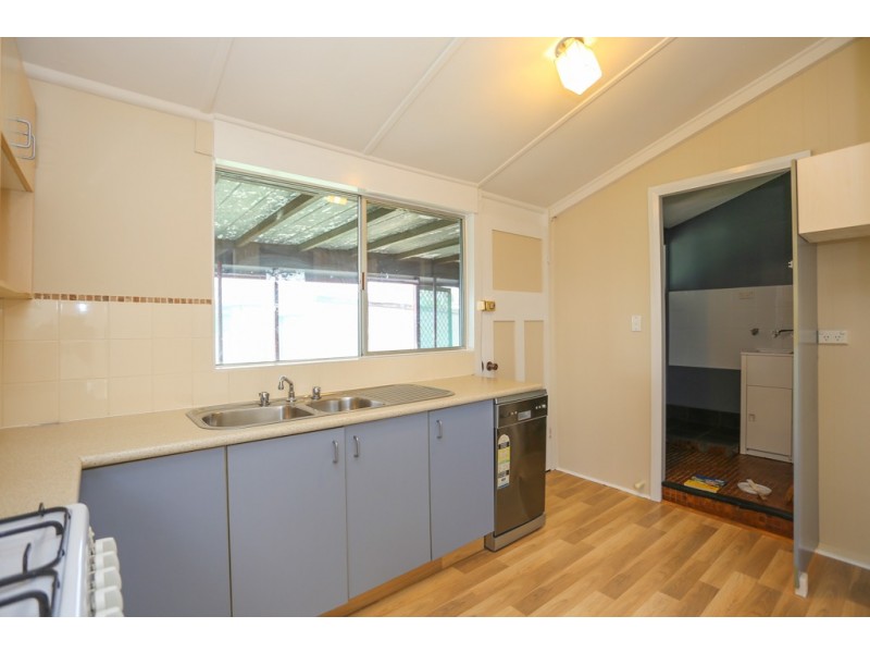6 Pacific Way, West Bathurst NSW 2795