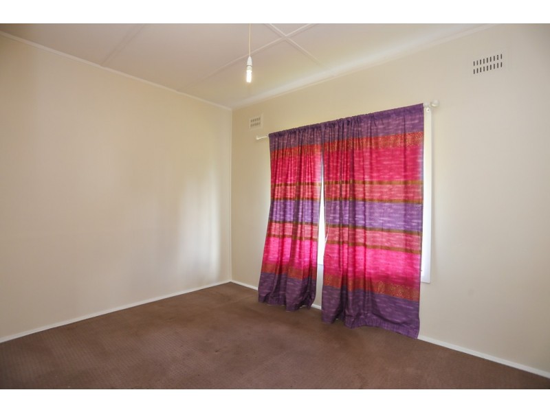 6 Pacific Way, West Bathurst NSW 2795