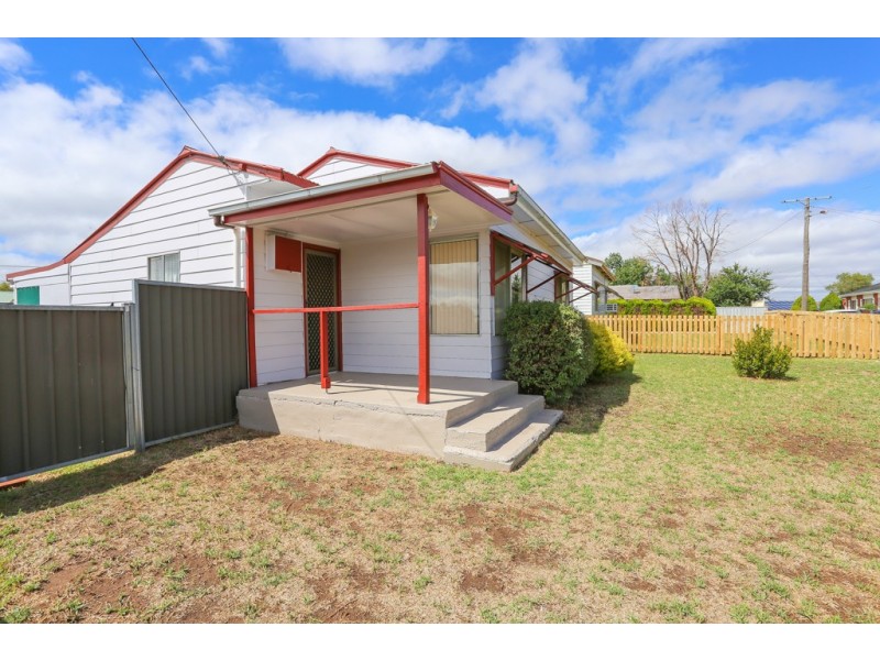 6 Pacific Way, West Bathurst NSW 2795