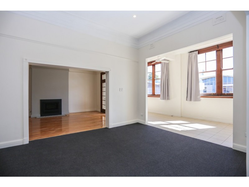 156 Russell St, Bathurst NSW 2795