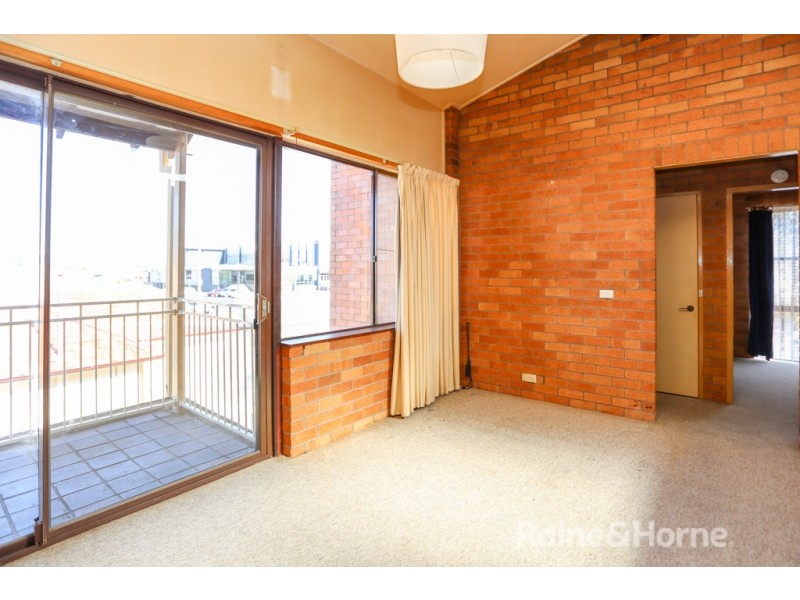 12/110 George Street, Bathurst NSW 2795