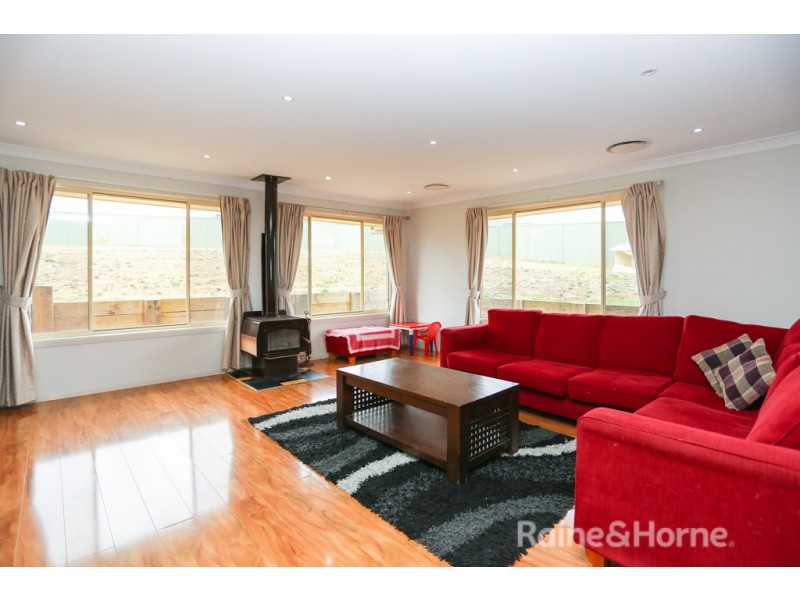 37a Sapphire Crescent, Kelso NSW 2795