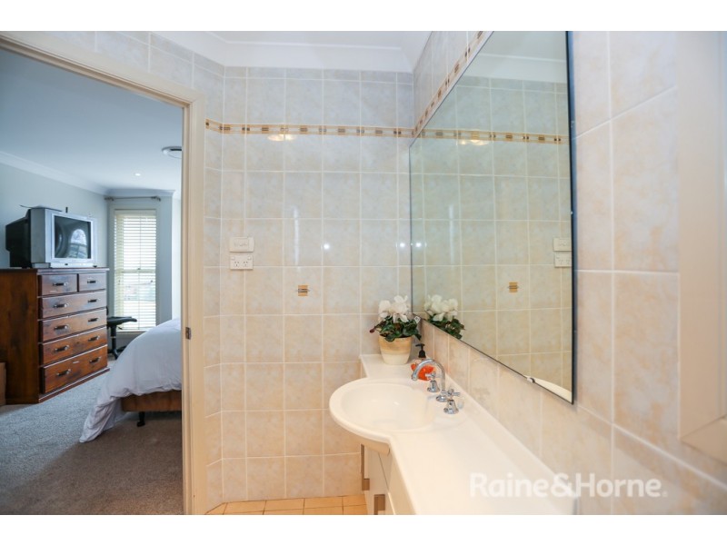 37a Sapphire Crescent, Kelso NSW 2795