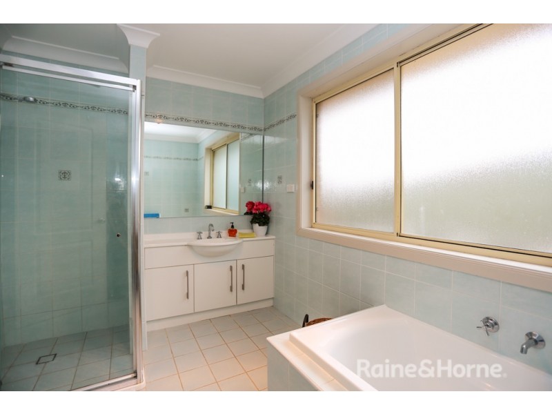 37a Sapphire Crescent, Kelso NSW 2795