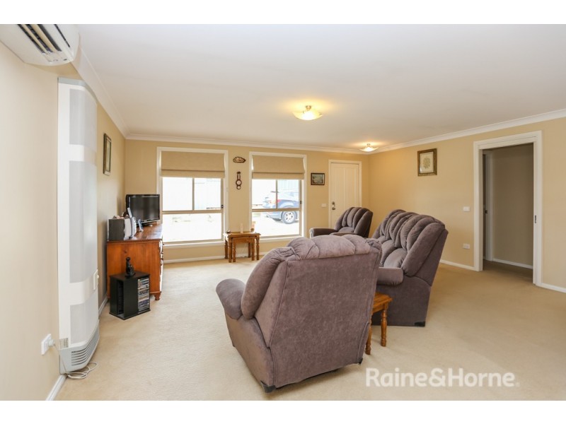 16a Vittoria Street, Bathurst NSW 2795