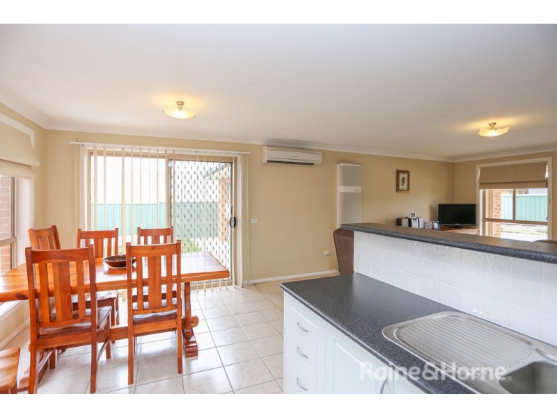 16a Vittoria Street, Bathurst NSW 2795