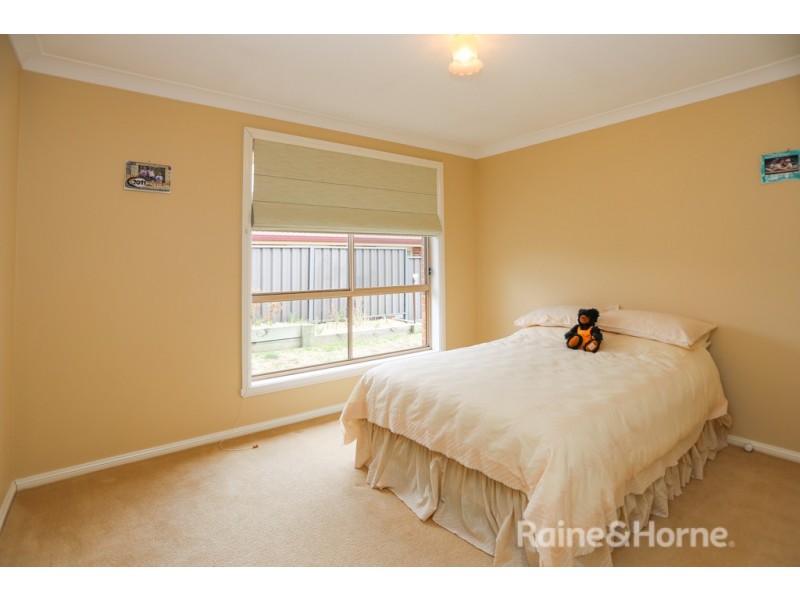 16a Vittoria Street, Bathurst NSW 2795