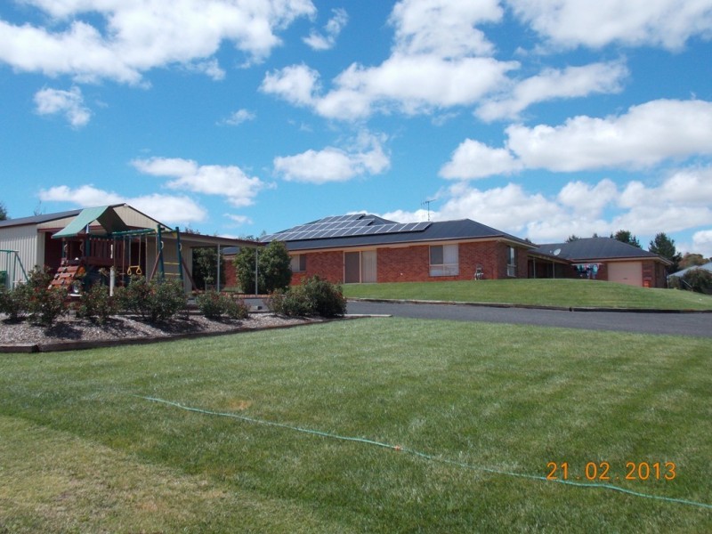 66 Blue Ridge Drive, Bathurst NSW 2795