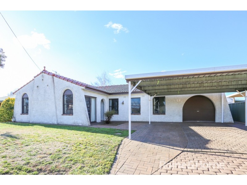 12 Logan Street, Eglinton NSW 2795