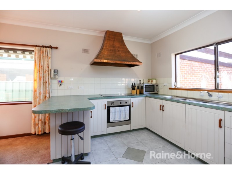 12 Logan Street, Eglinton NSW 2795