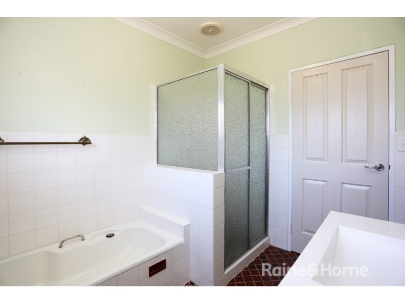 12 Logan Street, Eglinton NSW 2795