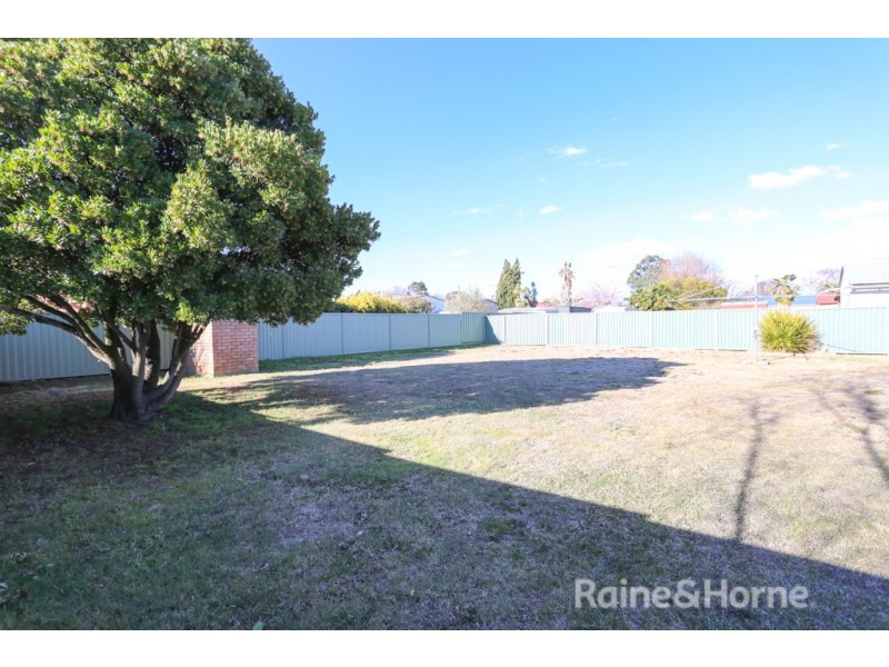 12 Logan Street, Eglinton NSW 2795