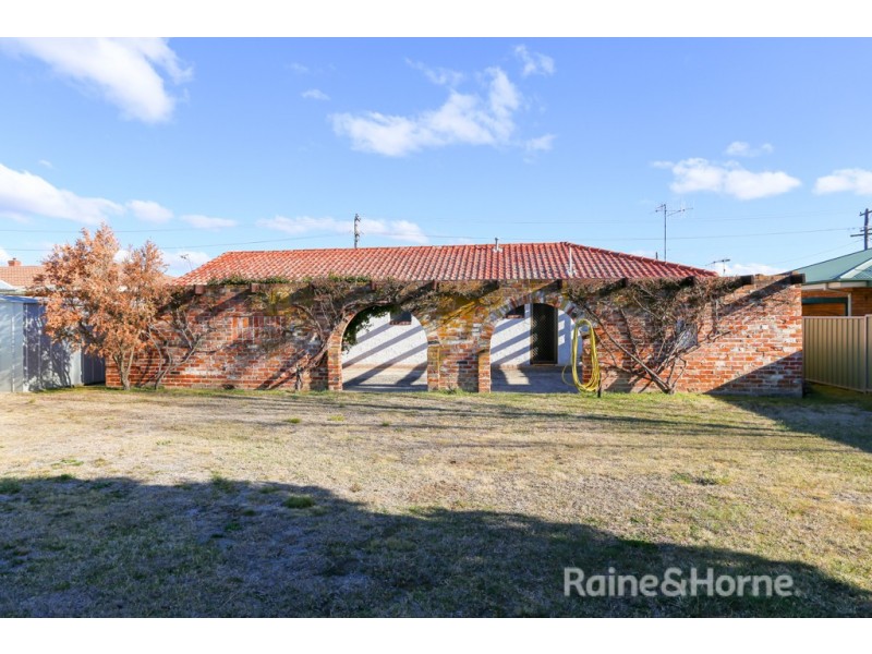 12 Logan Street, Eglinton NSW 2795