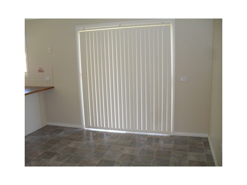 2 Dougan Close, Bathurst NSW 2795