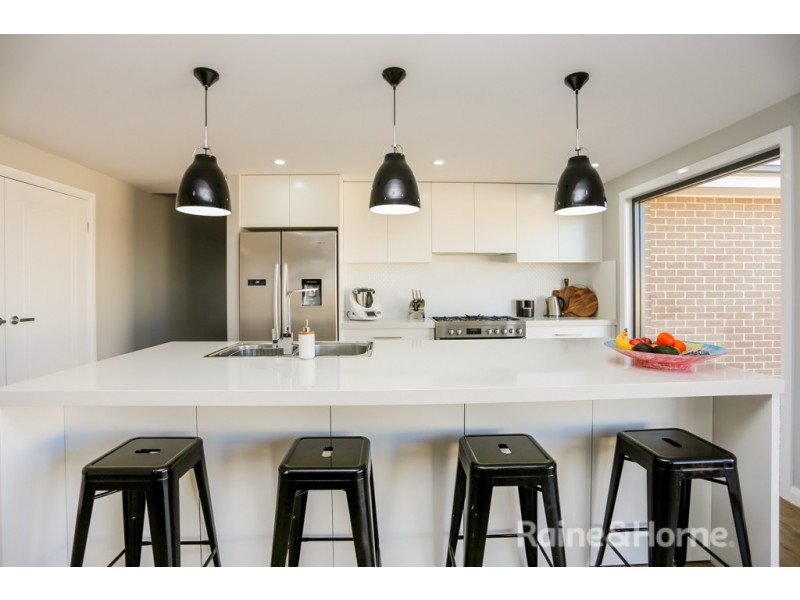 8 Kemp Street, Eglinton NSW 2795