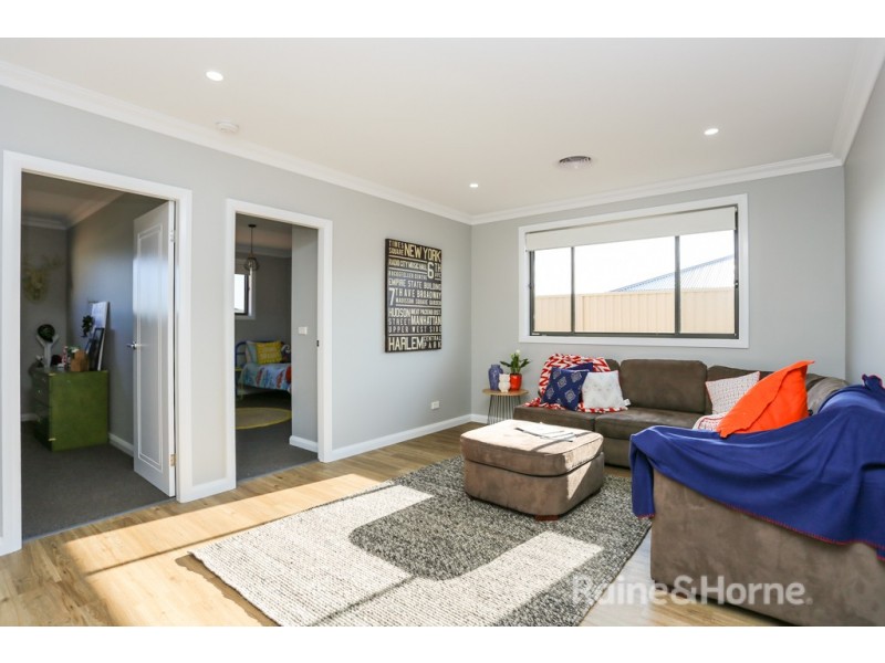 8 Kemp Street, Eglinton NSW 2795