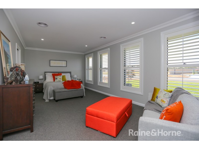 8 Kemp Street, Eglinton NSW 2795