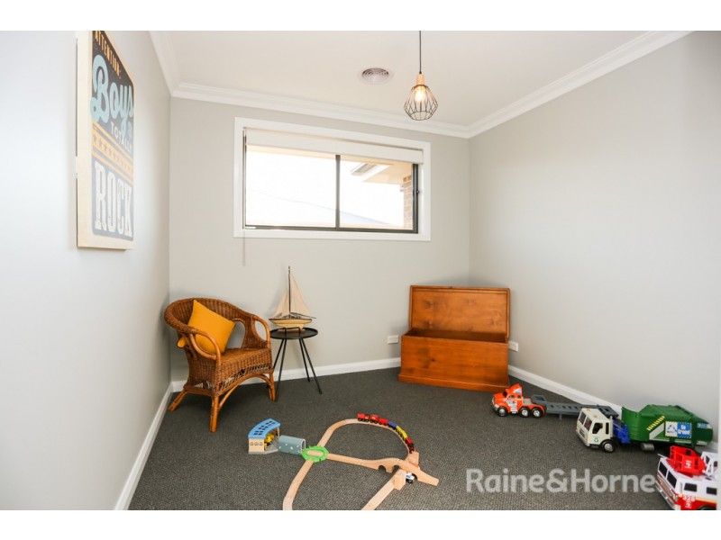 8 Kemp Street, Eglinton NSW 2795