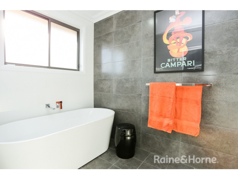 8 Kemp Street, Eglinton NSW 2795