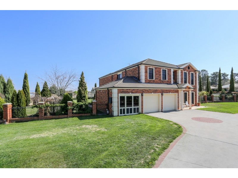 1 Lister Crescent, Kelso NSW 2795