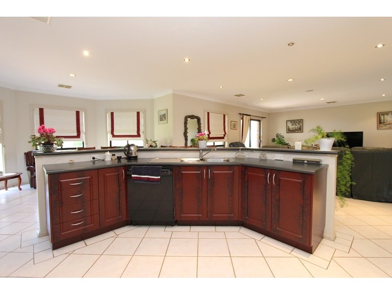 1 Lister Crescent, Kelso NSW 2795
