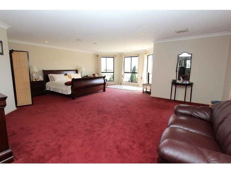 1 Lister Crescent, Kelso NSW 2795