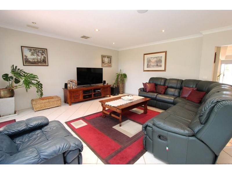 1 Lister Crescent, Kelso NSW 2795