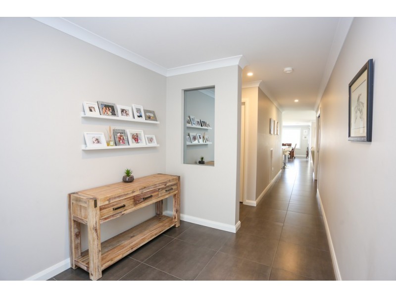 12 Coates Drive, Kelso NSW 2795