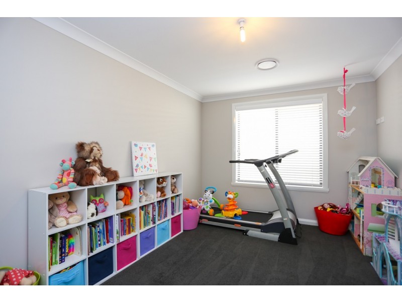 12 Coates Drive, Kelso NSW 2795