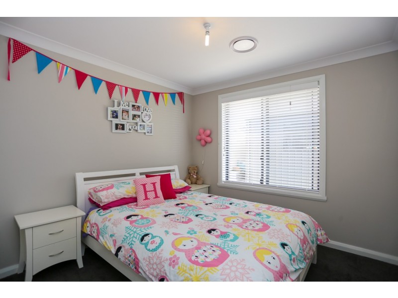 12 Coates Drive, Kelso NSW 2795