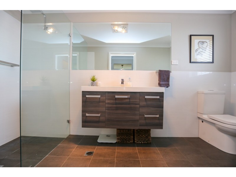 12 Coates Drive, Kelso NSW 2795