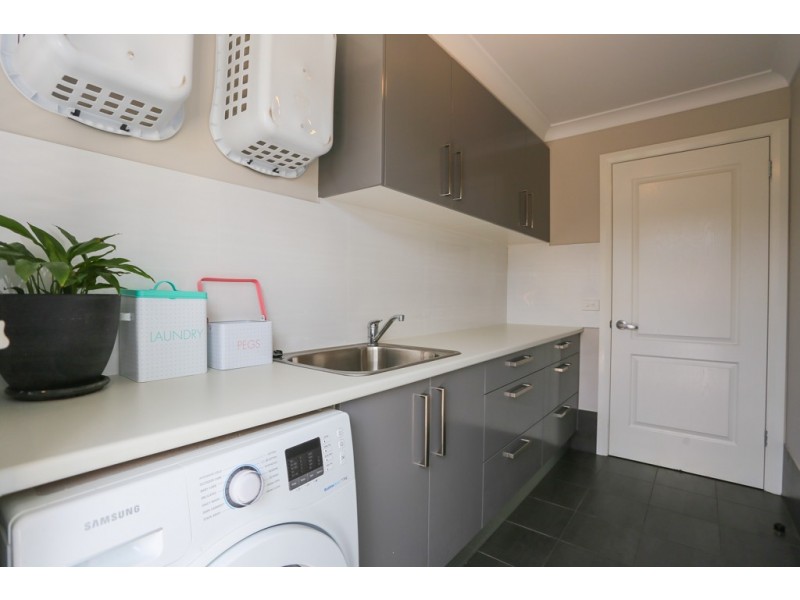 12 Coates Drive, Kelso NSW 2795