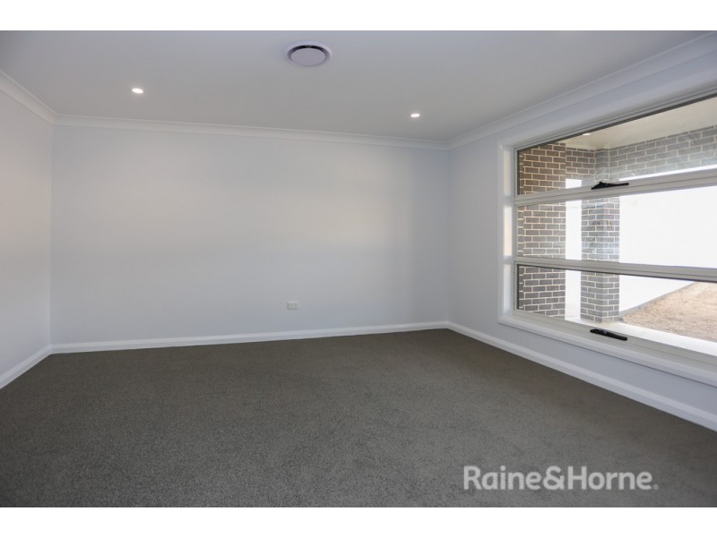 5 Barr Street, Windradyne NSW 2795